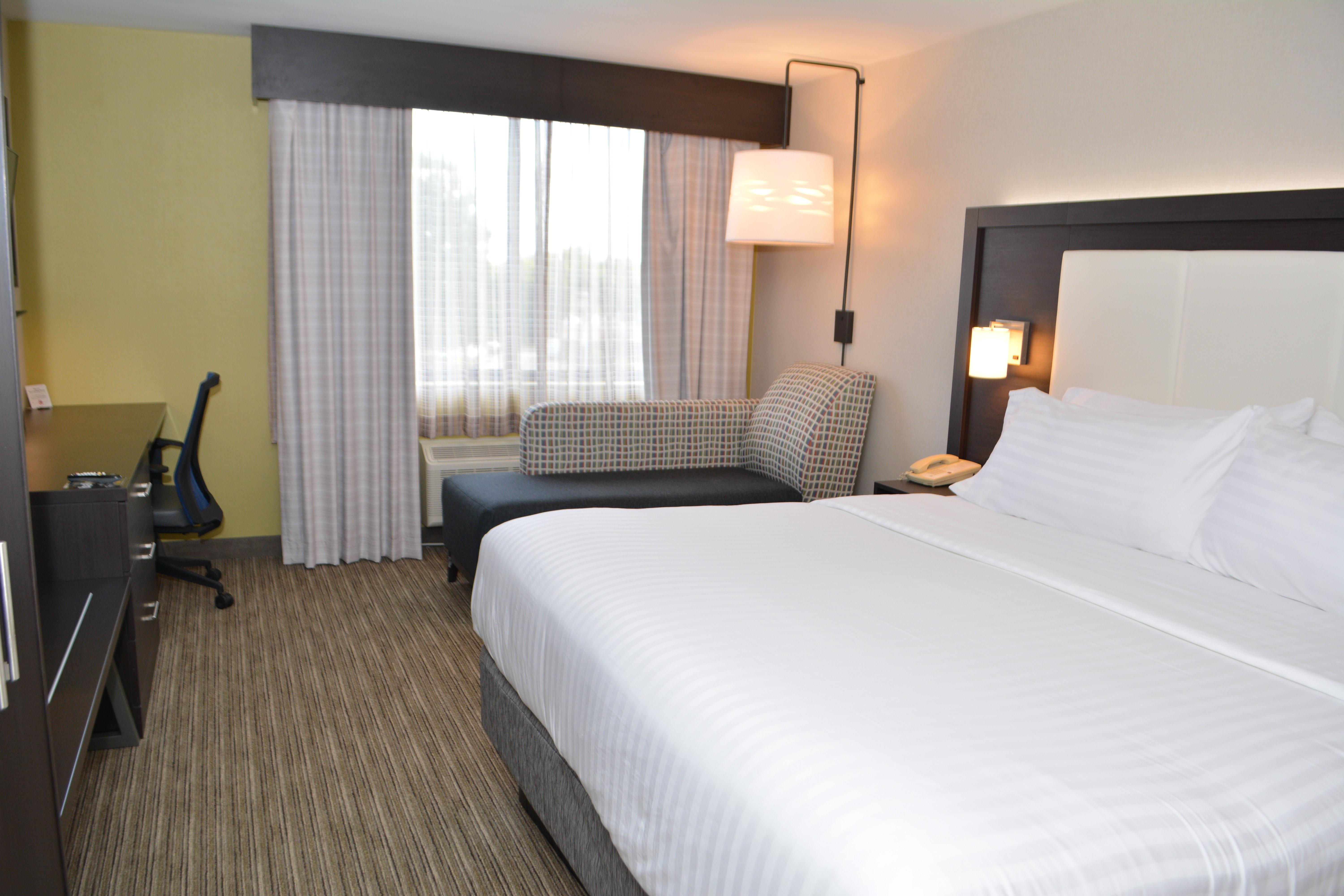 Holiday Inn Express & Suites Waterville - North By Ihg Exterior foto