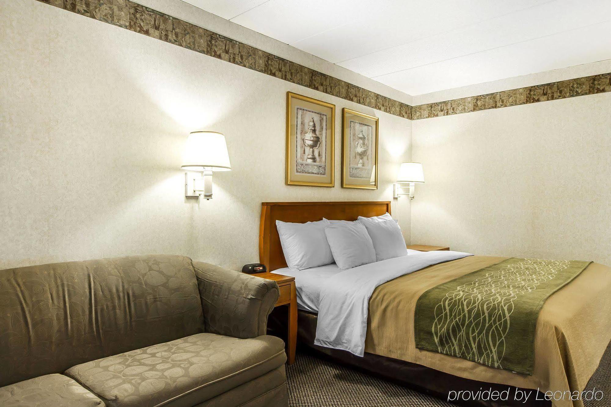 Holiday Inn Express & Suites Waterville - North By Ihg Exterior foto
