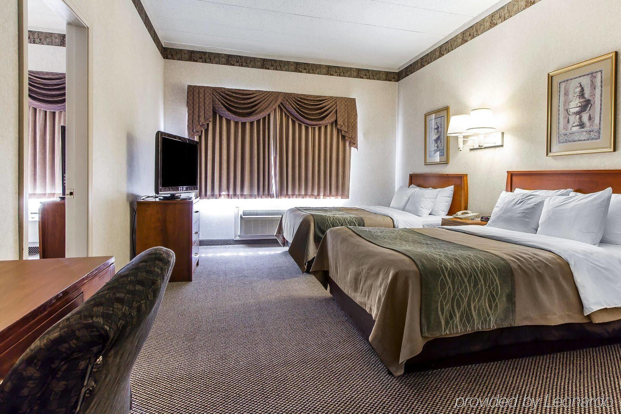 Holiday Inn Express & Suites Waterville - North By Ihg Exterior foto